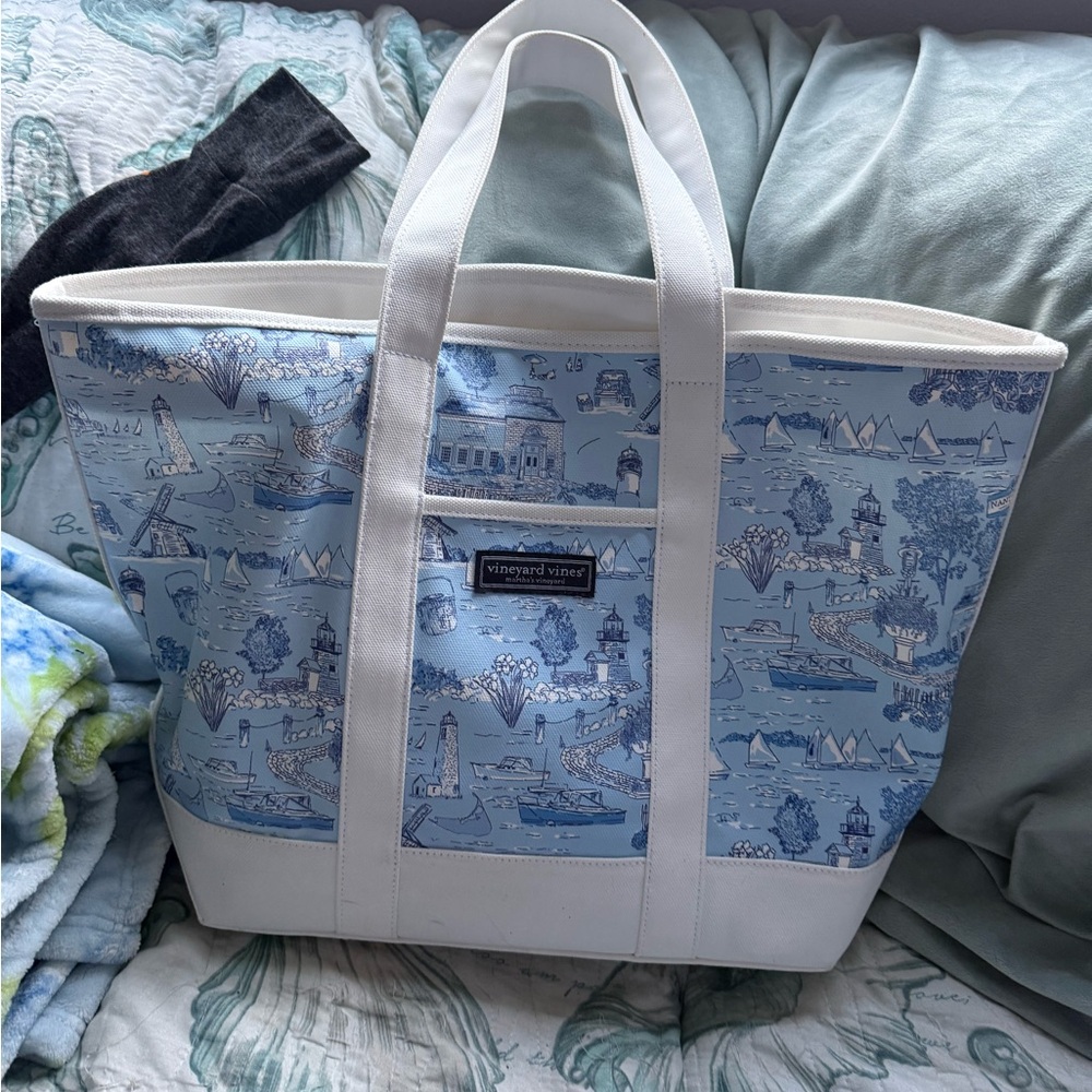Vineyard Vines Coastal Blue and White Tote